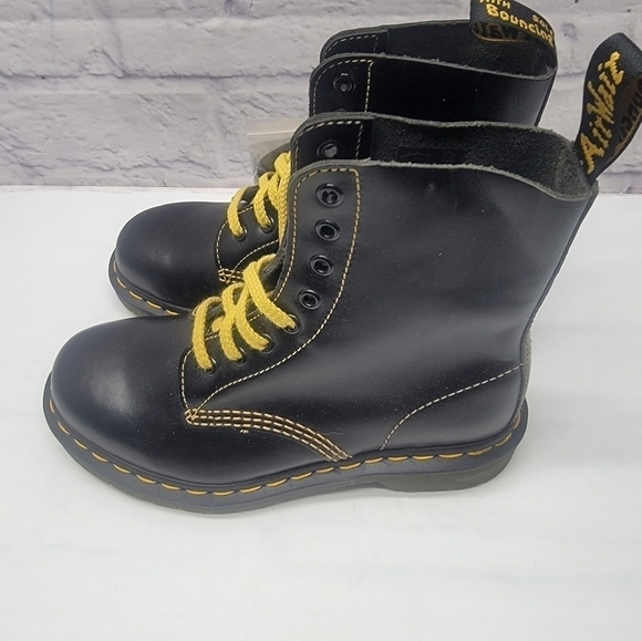 Dr Doc Martens 1460 PASCAL LEATHER LACE UP BOOTS Mens Size 5 Women's 6 - Picture 3 of 8